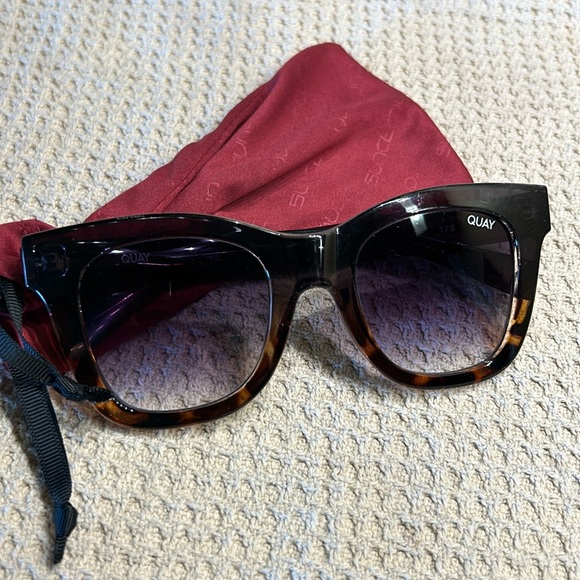 QUAY After Hours Sunglasses Black Tortoise Combo Frame Grey Gradient Fade Lenses - Picture 2 of 13